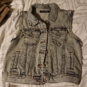Love Culture Jean Vest like new
